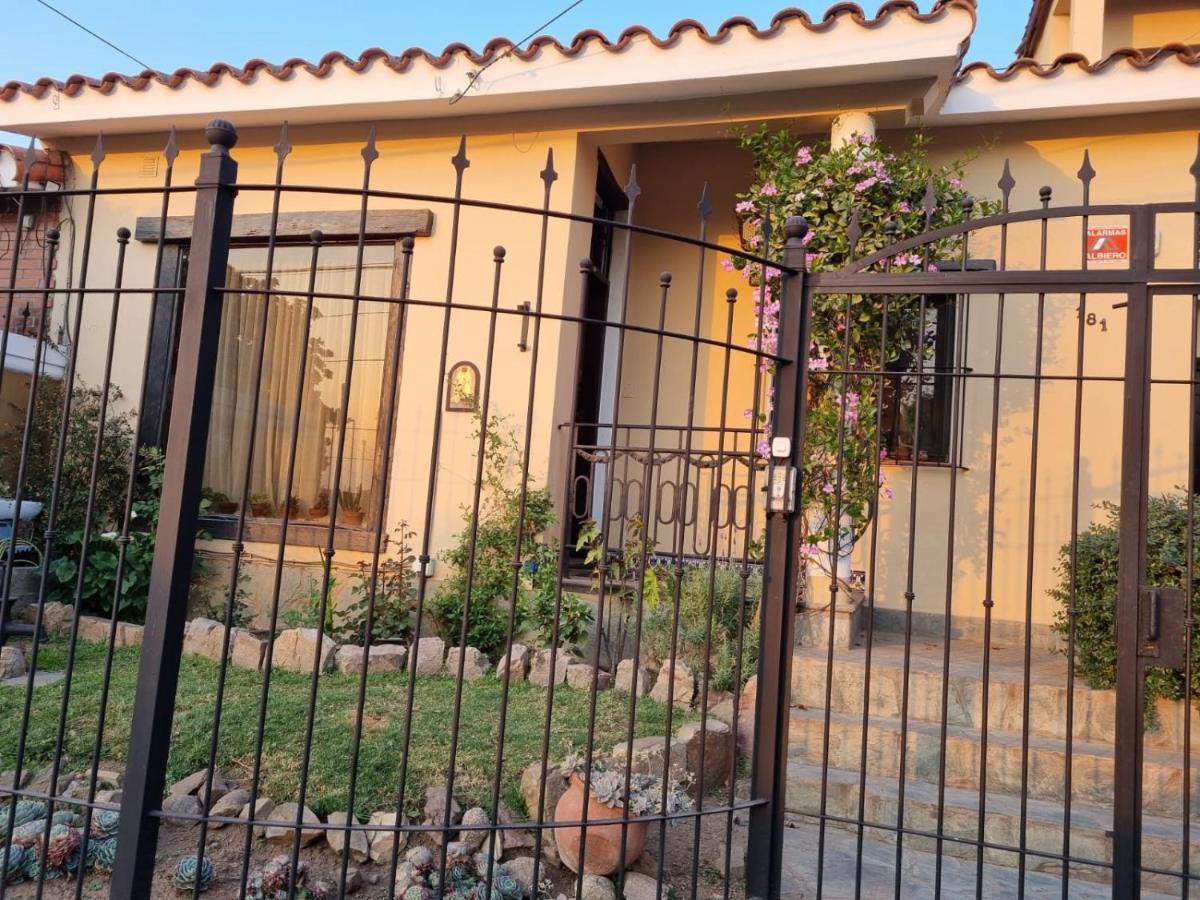Hostal Las Rosas Salta Eksteriør billede