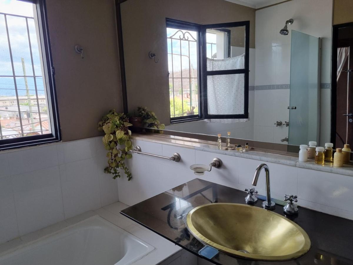 Hostal Las Rosas Salta Eksteriør billede