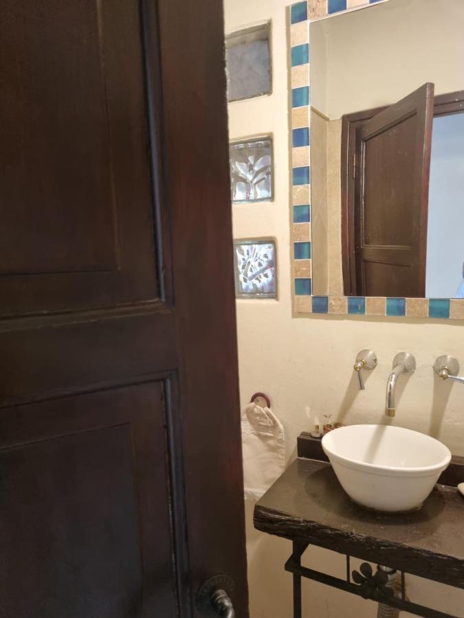Hostal Las Rosas Salta Eksteriør billede