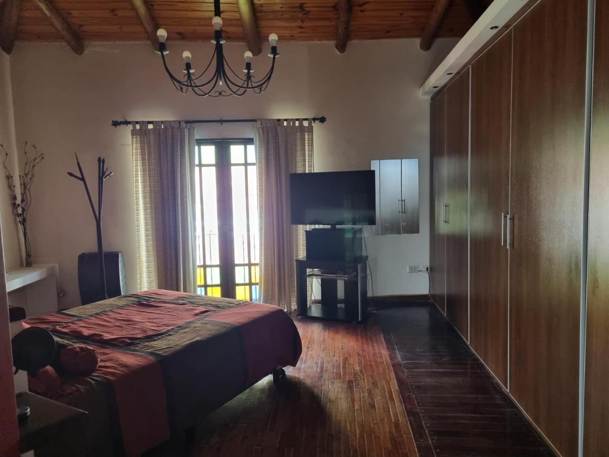 Hostal Las Rosas Salta Eksteriør billede